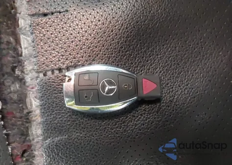 2010 Mercedes-Benz C 300 Luxury/Sport из США, поврежденный, VIN WDDGF5EB5AF480108